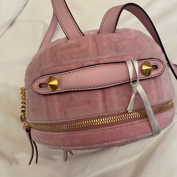 Authentic Fendi mini pink backpack - Picture 4 of 8